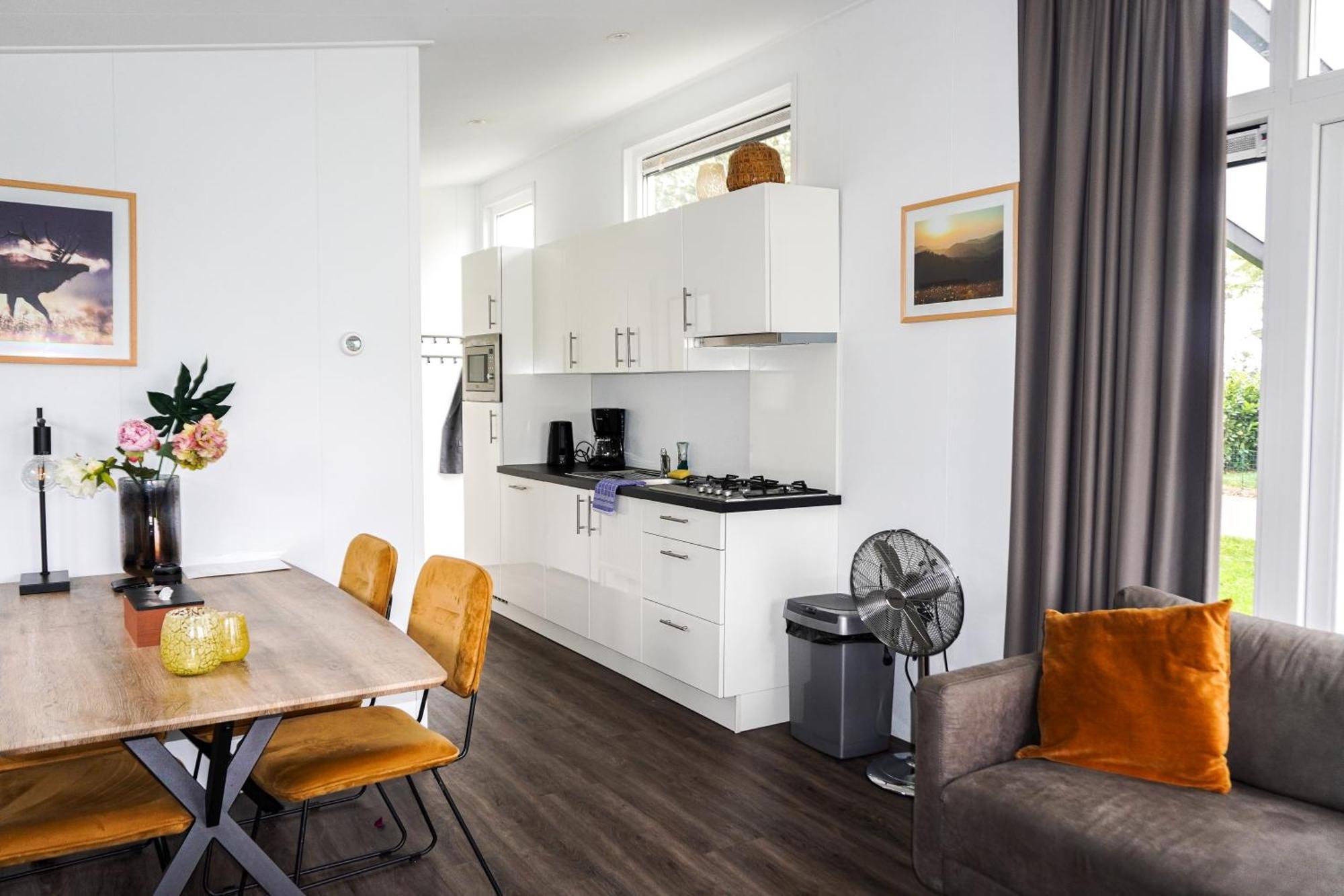Vakantiehuis Met Vijverzicht Lathum Екстериор снимка